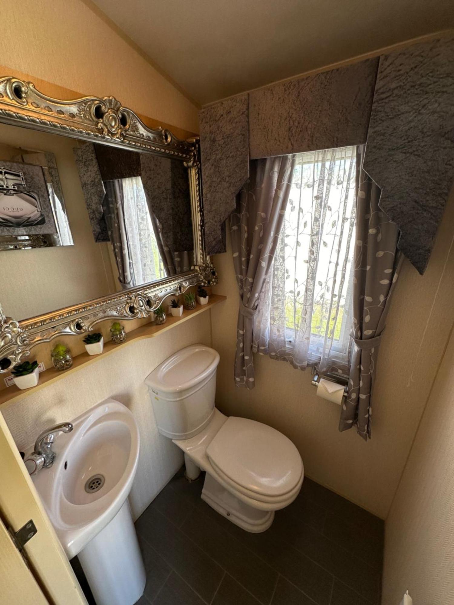 Campsite 6 Berth Waterside D1 Santanavan 5 Ingoldmells